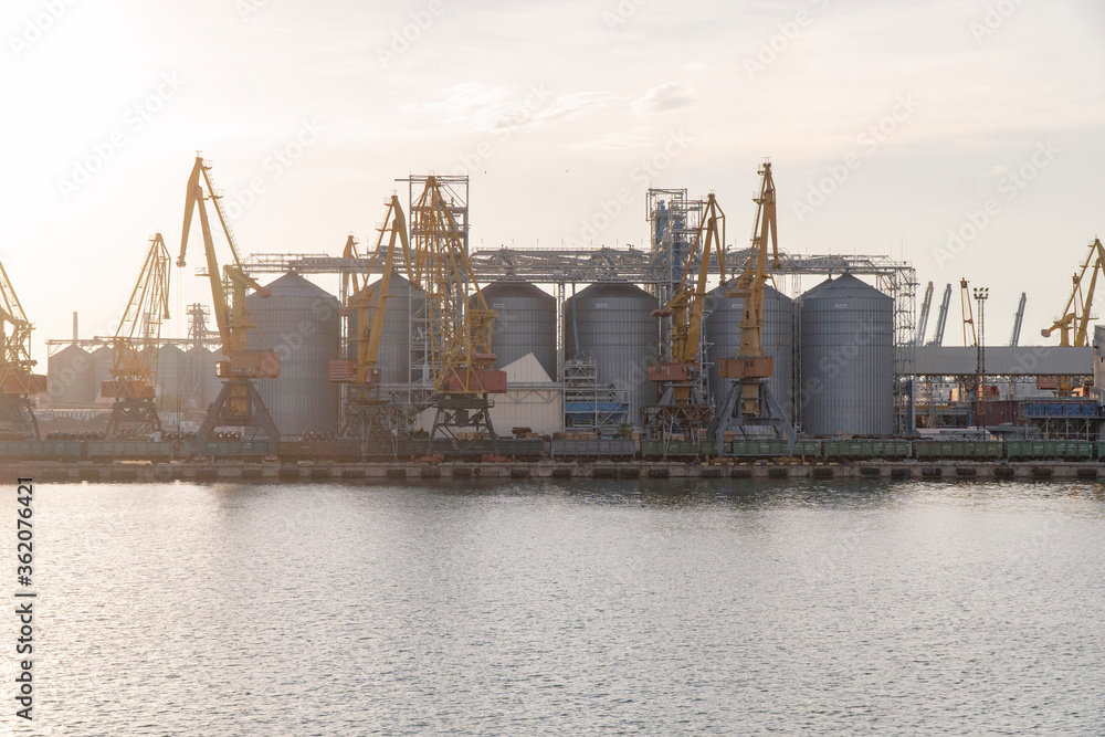 elevator in the port