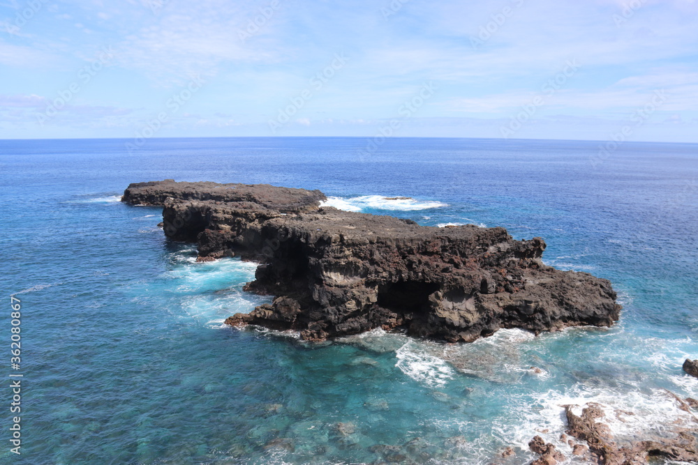 Roche volcanique du littoral de l'île de Pâques Roche volcanique du littoral de l'île de Pâques