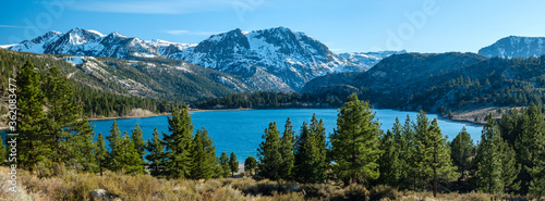 Fototapeta Naklejka Na Ścianę i Meble -  June Lake Panorama