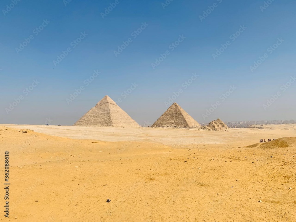 pyramids of giza