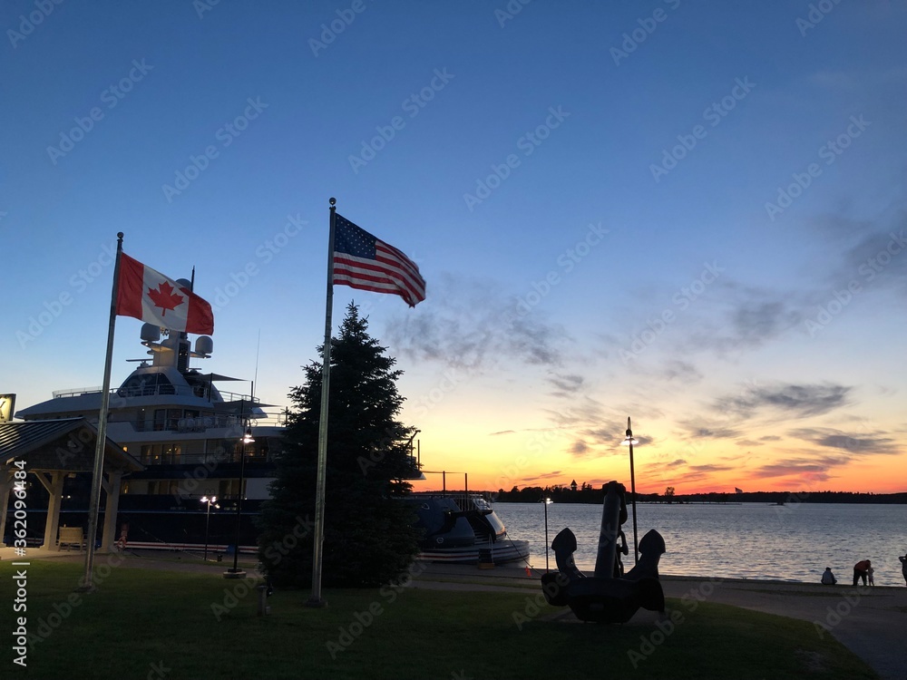 Fototapeta premium flags on the pier