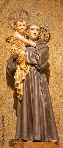 BARCELONA, SPAIN - MARCH 3, 2020: The carved polychrome statue of St. Anthony of Pauda in the church Iglesia Santa Maria de Gracia de Jesus.