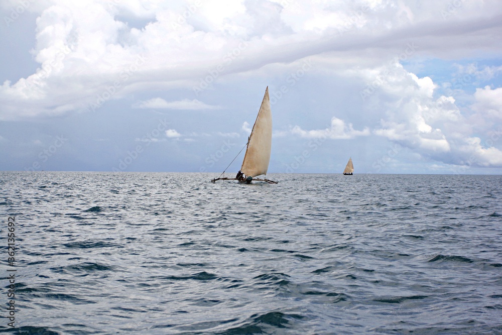Obraz premium Sailing boat in the Indian Ocean off the coast of Tanzania