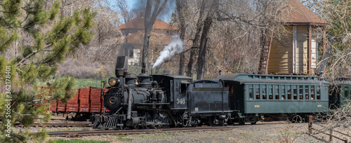 Εκτύπωση καμβά Refurbished and well maintained operating late nineteenth century steam powered