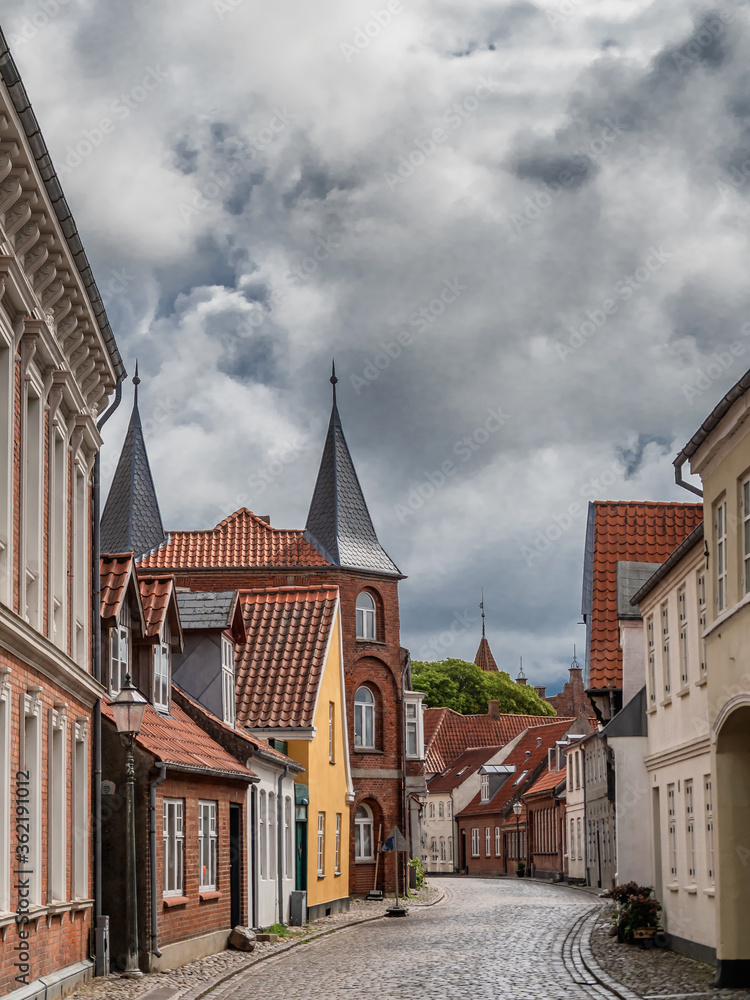 Obraz premium Cobbled streets in the old medieval city Ribe, Denmark