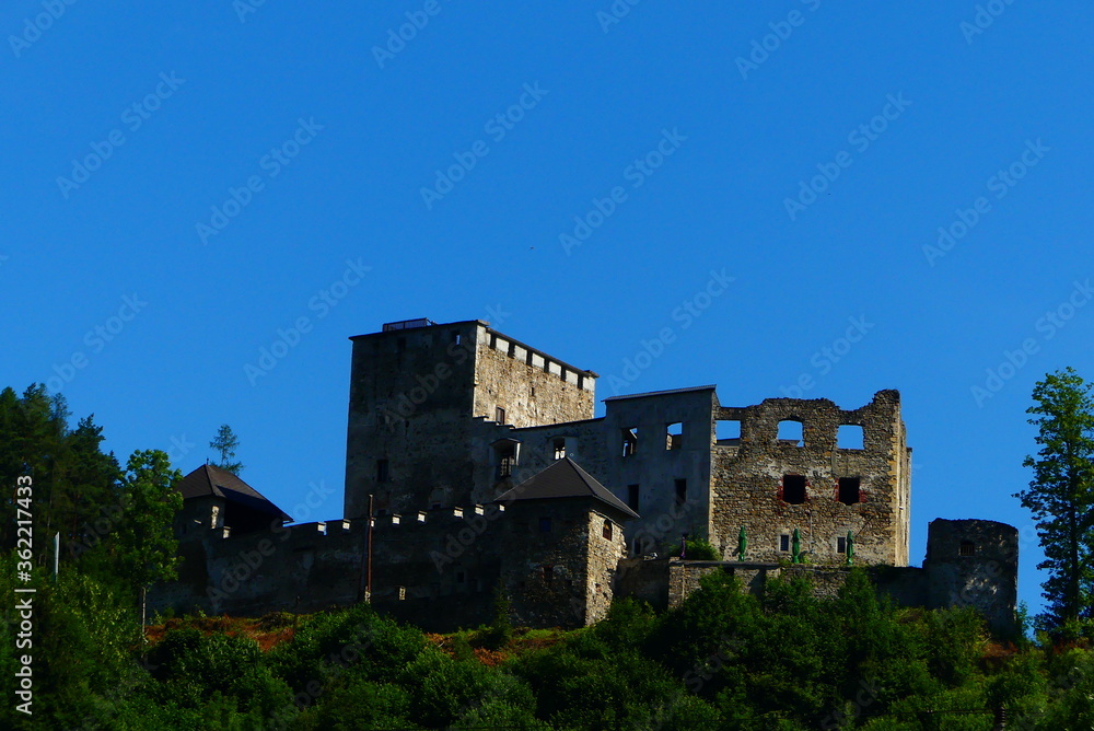 Es wird Abend auf Burg Lichtenegg