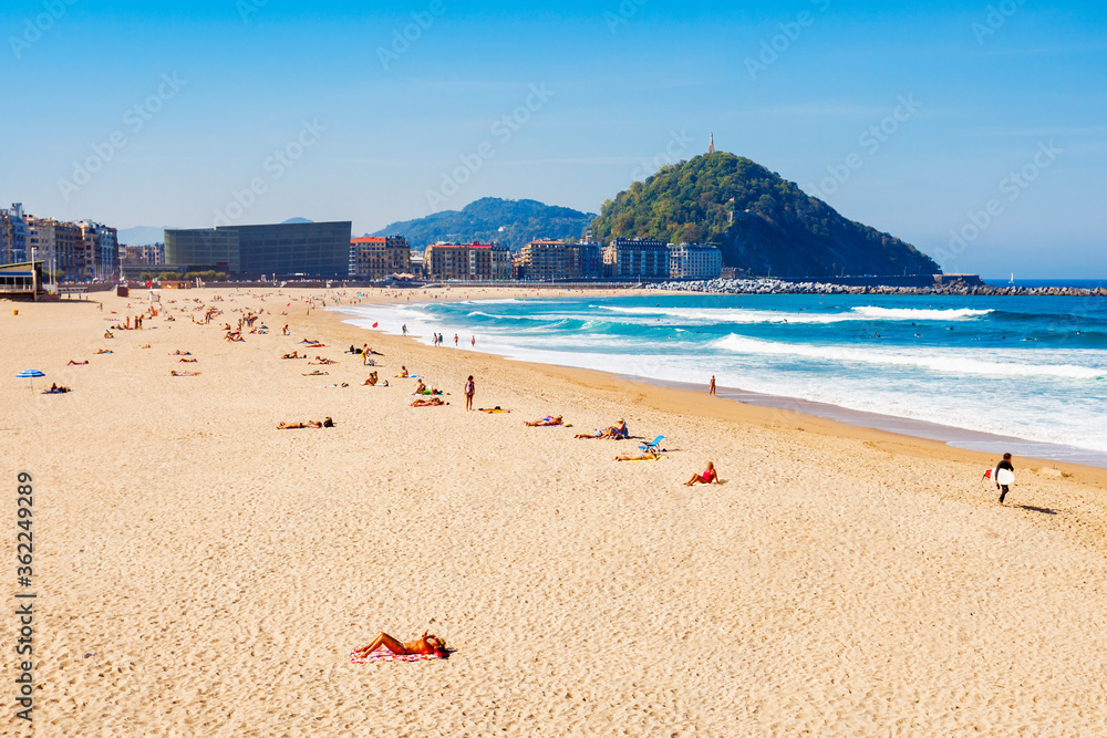Fototapeta premium Plaża miejska San Sebastian, Hiszpania