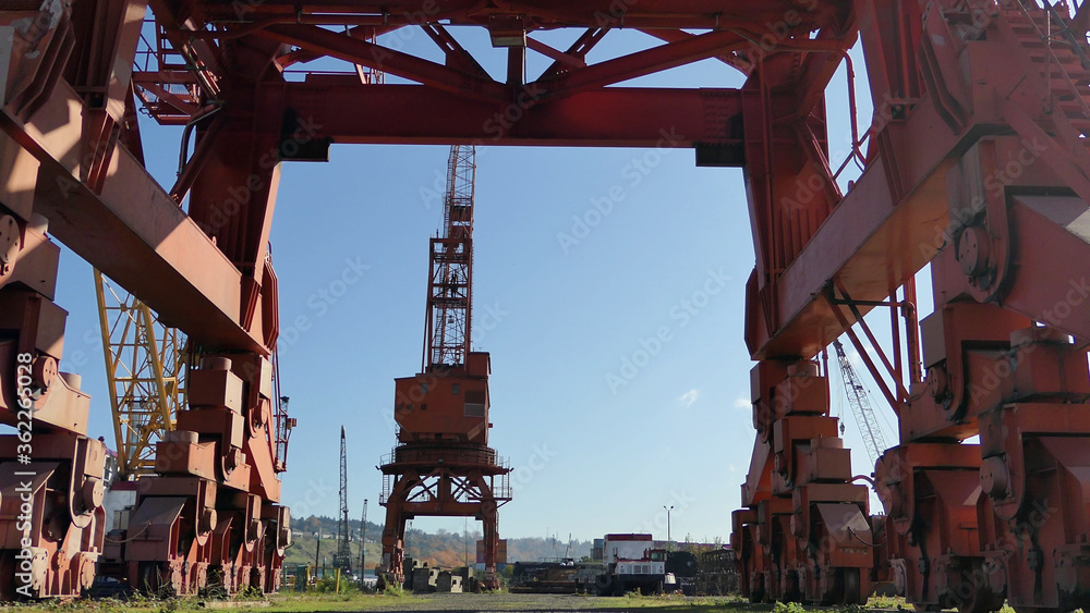 crane in the sea port