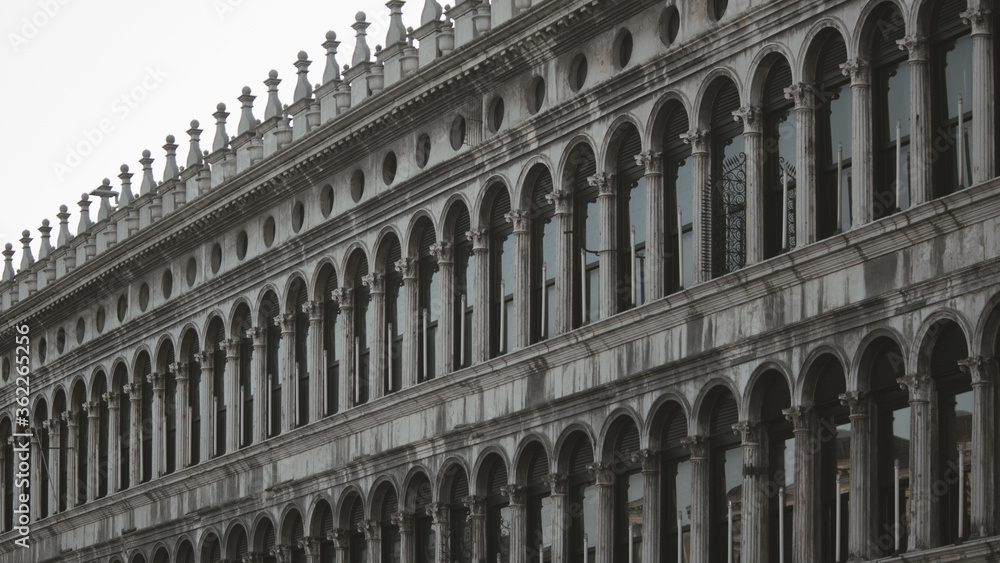 Photograph of the facade of the Piazza San Marco in Italy