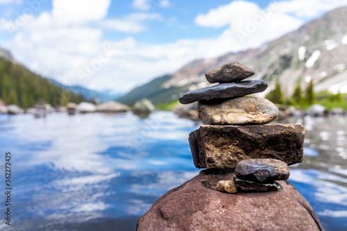 Fototapete Hot springs pool peak and rock stack cairn on Conundrum Creek Trail in Aspen, Co