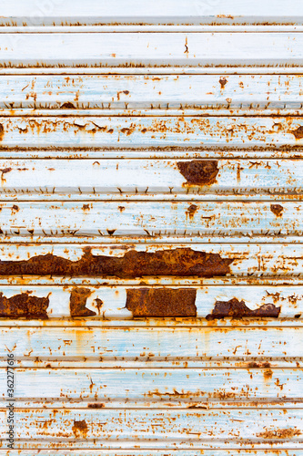 Obraz na płótnie Close-up metallic pattern of rusty gate w salonie