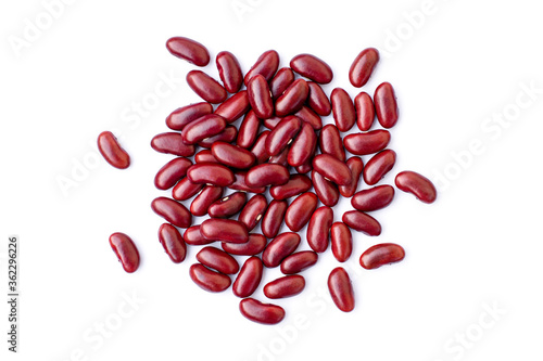 Foto Closeup pile of red kidney beans isolated on white background