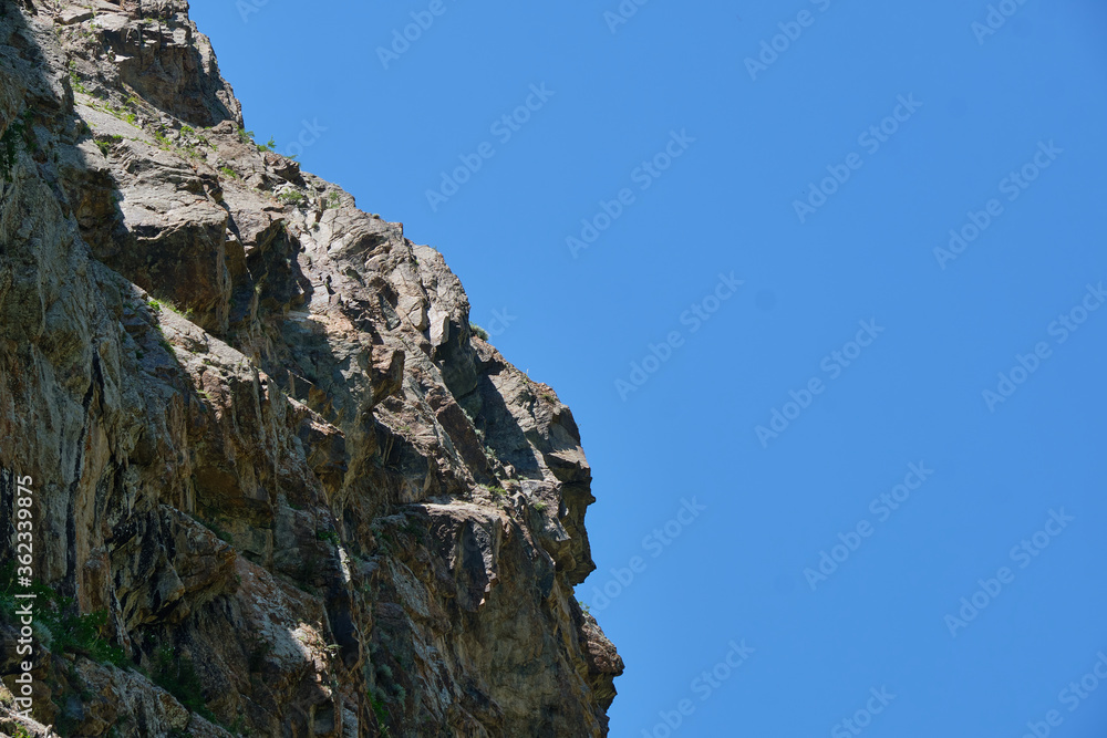 cliffs at an altitude of 2800 meters above sea level