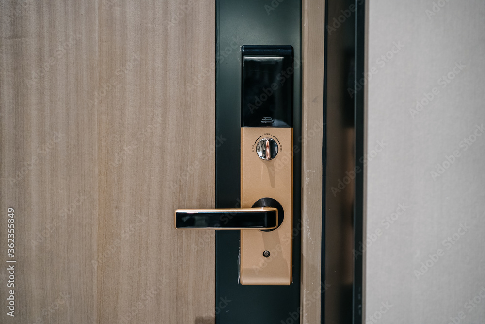 door handle and lock door handle and lock
