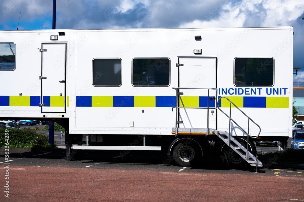 Police incident mobile vehicle for crime investigation