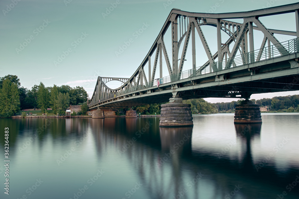 Naklejka premium Glienicker Brücke in Potsdam / Berlin