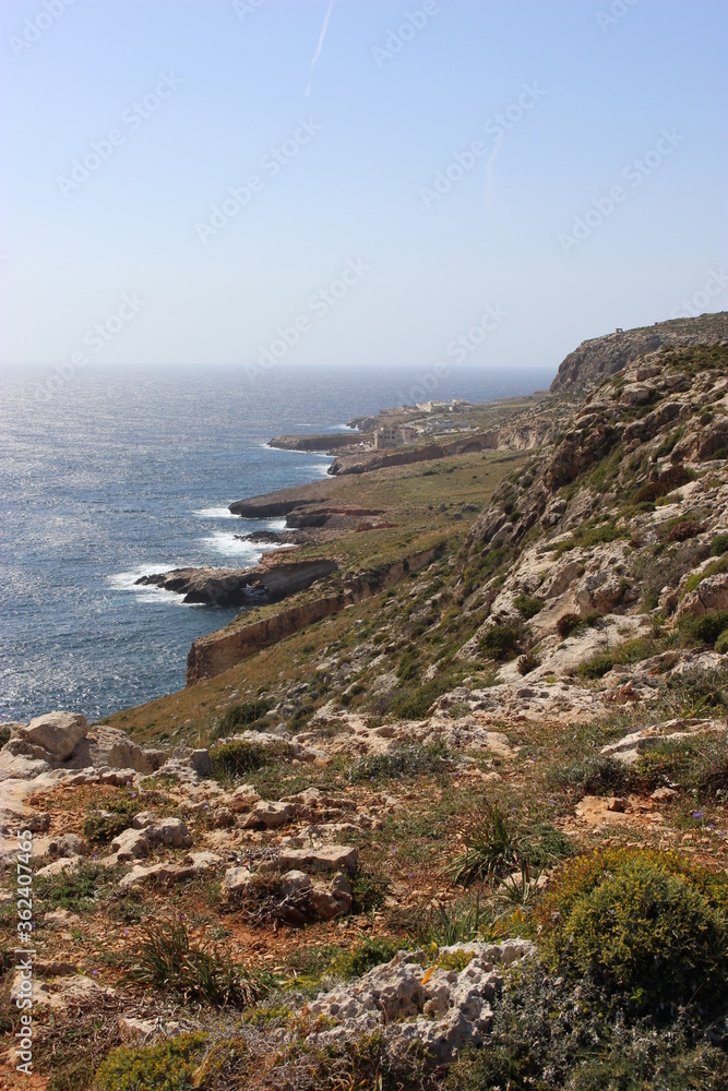 Côte maltaise vers la réserve naturelle de Ghar Hanex (Malte) 1