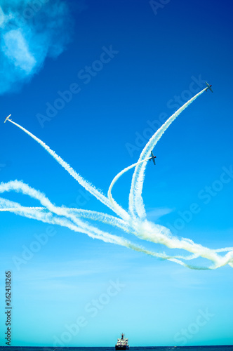 Картината върху платно Air show over Virginia Beach on Memorial Day