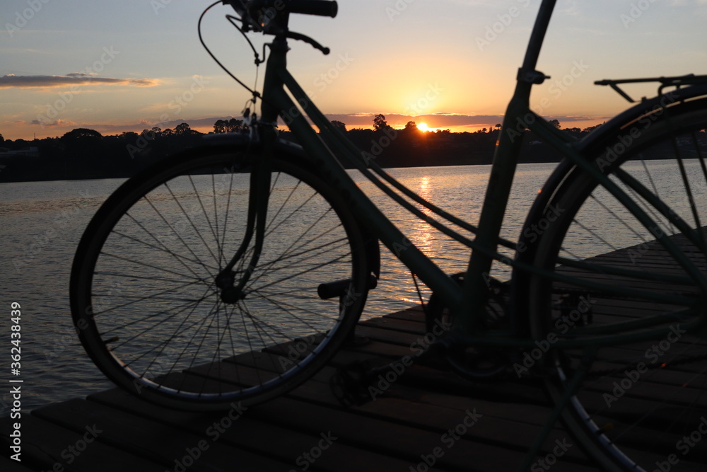 Fototapeta premium Bike brasil paranoa lake