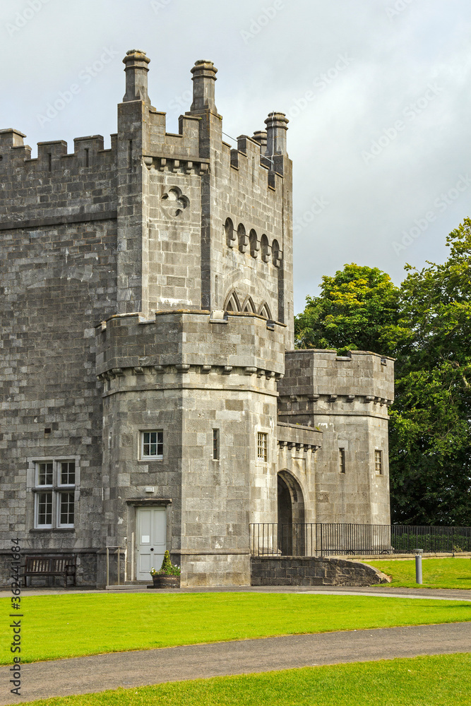 Kilkenny Castle, castle in Kilkenny, Ireland built in 1195 to control a fording-point of the River Nore and the junction of several routeways