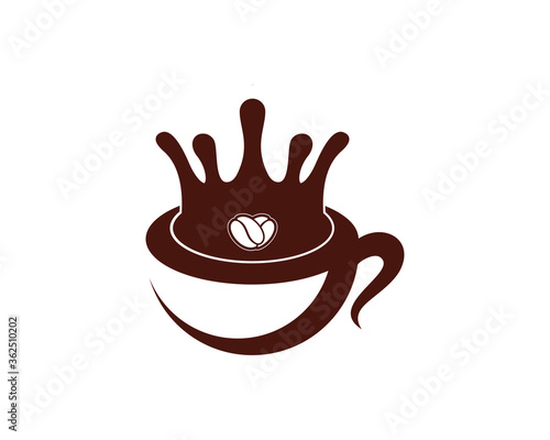 Coffee cup with crown splash
