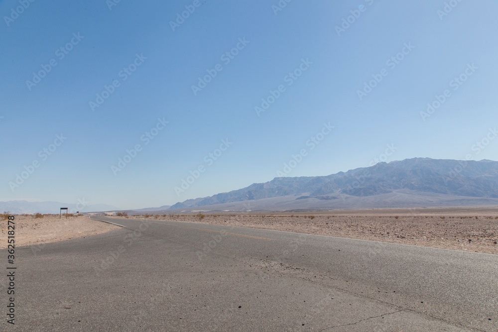 carretera del desierto de Death Valley
