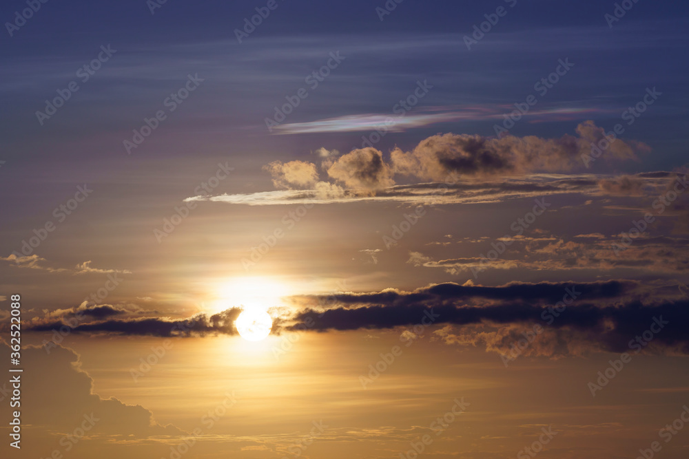 Fototapeta premium beautiful sunset sky at the lake