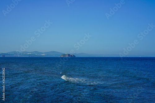 Seascape in blue tones. The natural background © vvicca