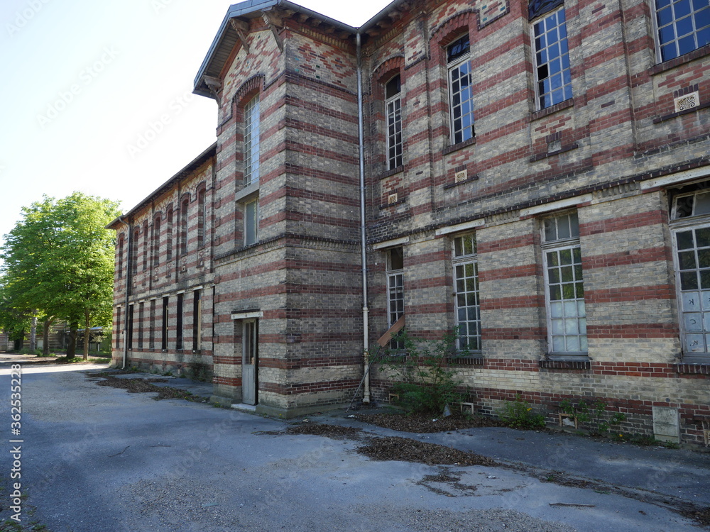 Fototapeta premium Maison Gare Ancienne Abandonné Guerre