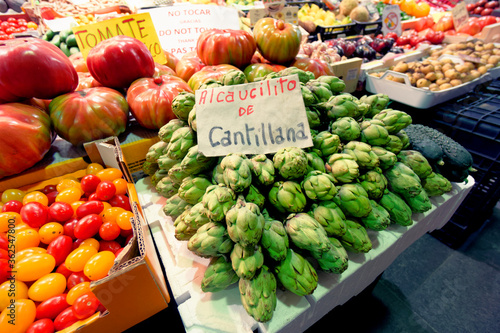 Fresh artichokes on farm market in Spain, toned © Kondor83