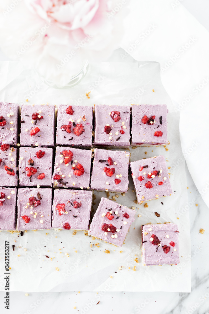 Raw Cake mit Früchten Raw Cake mit Früchten