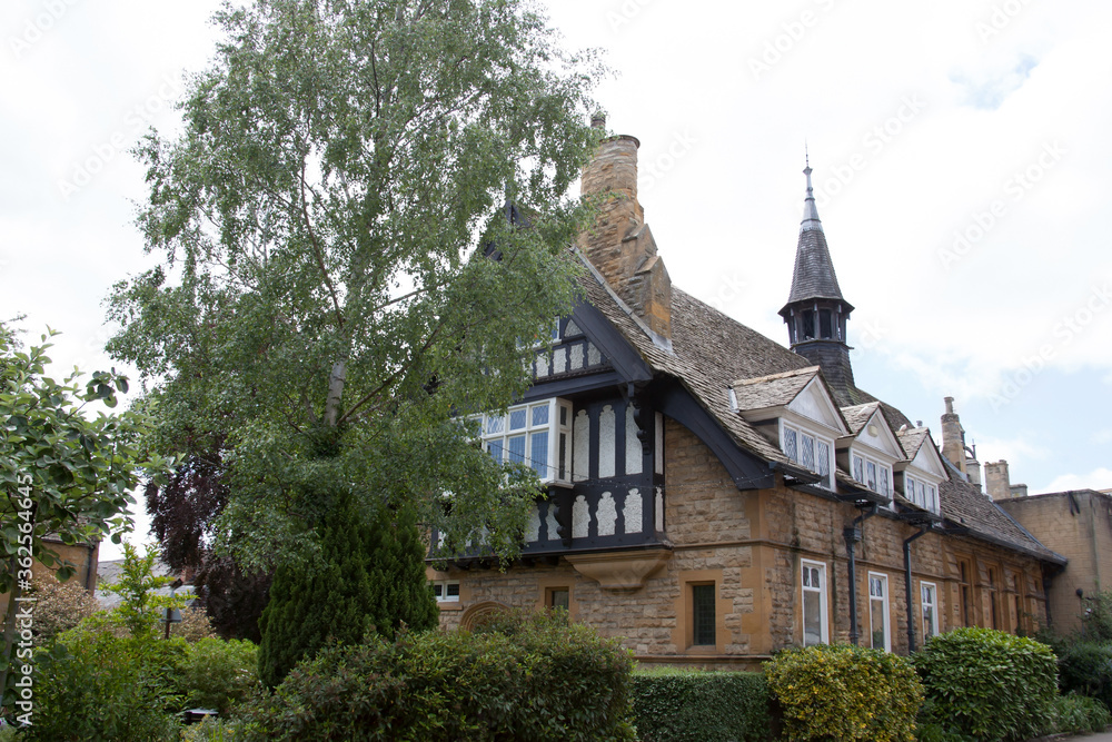 Obraz premium An old building in Moreton in Marsh, Gloucestershire, United Kingdom