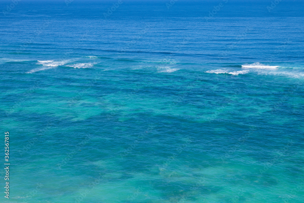 青い海 青い海