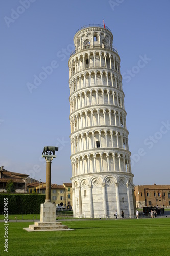 leaning tower of pisa italy