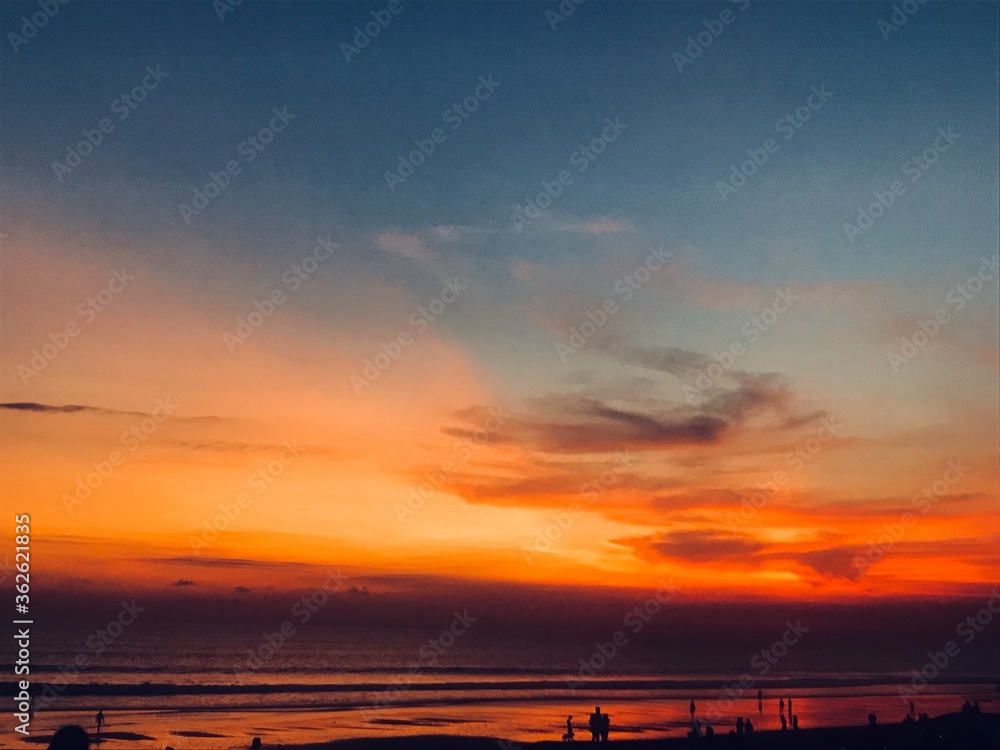Fototapeta premium sunset over the sea