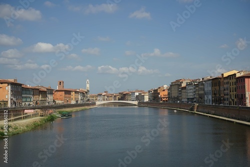 Arno River with  Middle Bridge 