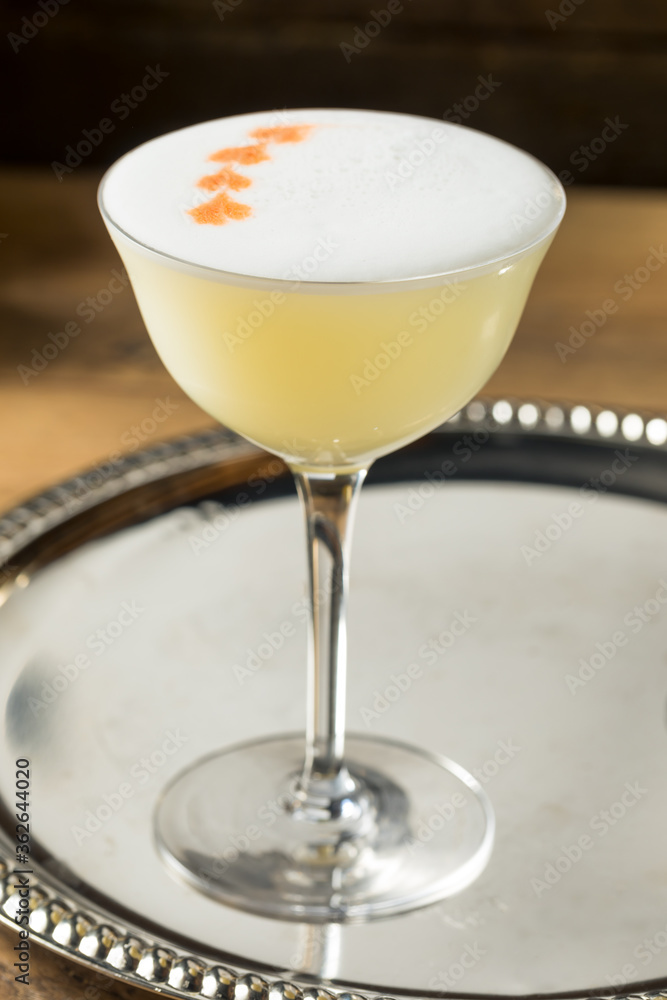 Sweet Boozy Whiskey Pisco Sour Sweet Boozy Whiskey Pisco Sour