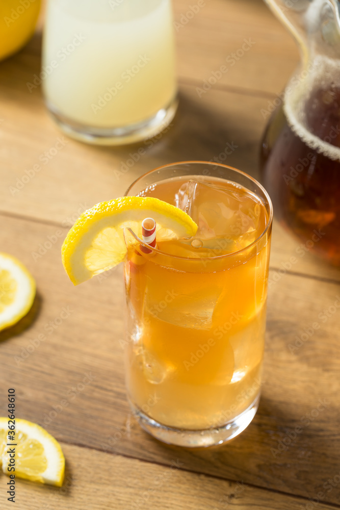 Refreshing Cold Lemonade and Iced Tea Refreshing Cold Lemonade and Iced Tea