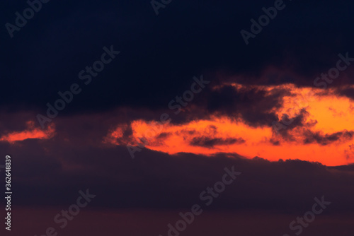 Obraz na płótnie Pink clouds close up at sunset in the evening w salonie