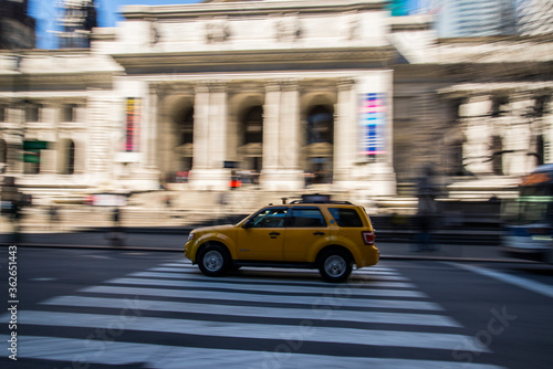 Speeding in the city  © Elisa