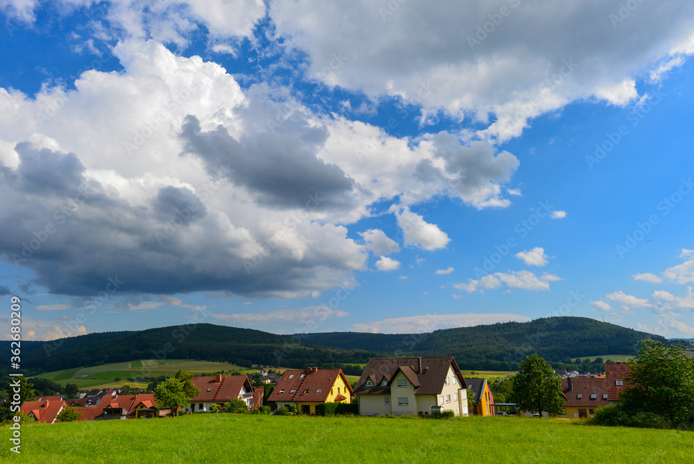 Obraz premium Kleinkahl im unterfränkischen Landkreis Aschaffenburg