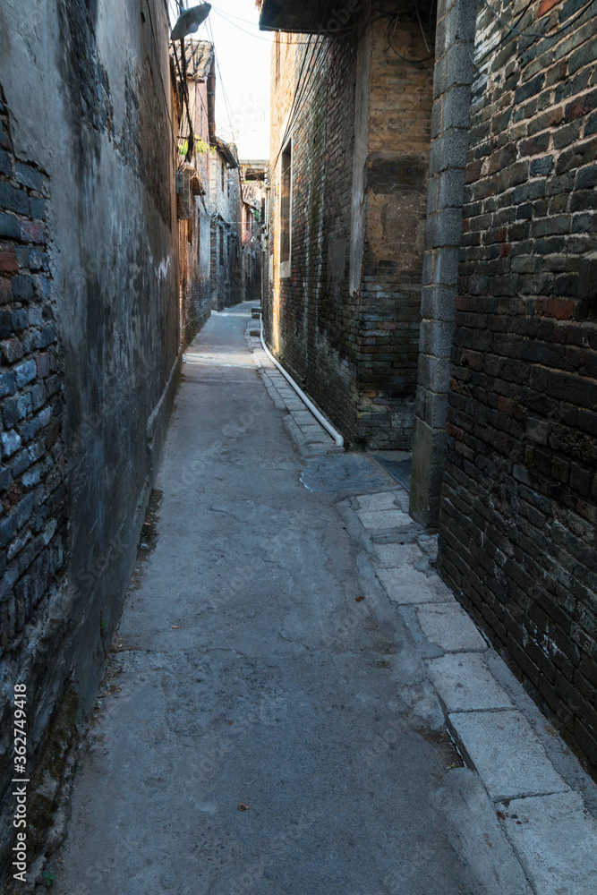 Long alleyway
