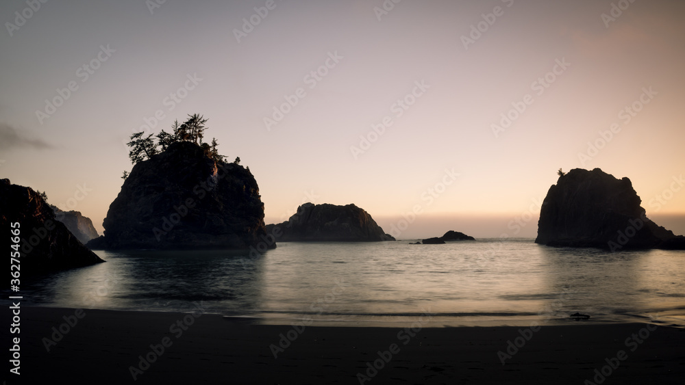 Beautiful sea stacks at the Oregon Coast, panorama
