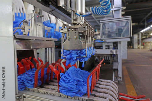 Automatic mechanical equipment in the production line of nitrile gloves