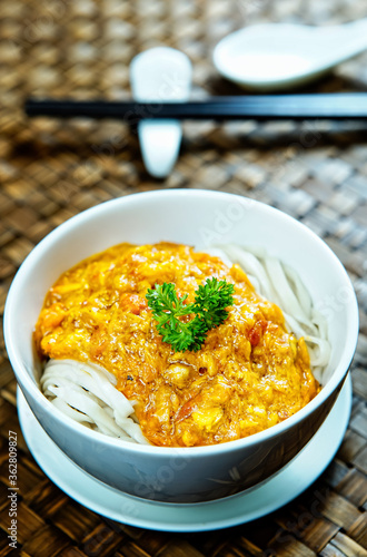 Hairy Crab Roe Noodles In The Bowl
