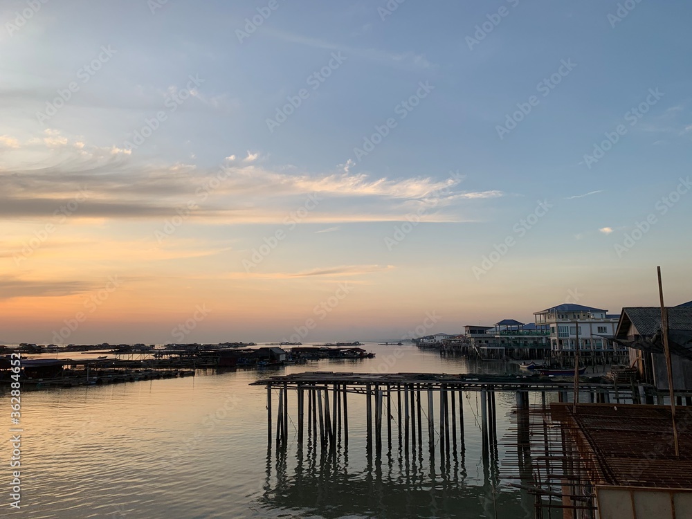 Obraz premium sunset at the pier