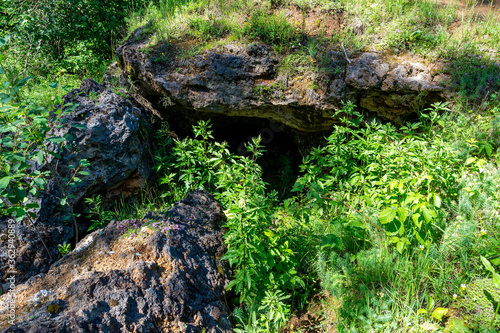 Obraz na płótnie Cave in travertine dome in Laski (community Boleslaw, Poland) w salonie