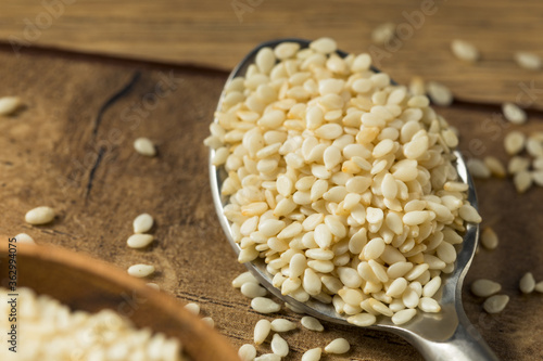 Raw Organic Dry White Sesame Seeds