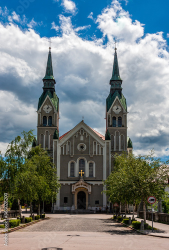 This parish church Sv. Janeza Krstnika is a former Gothic and now Baroque building in 17 century in the old city Ljublajana 