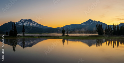 The stunning Sparks Lake at Sunrise in Oregon